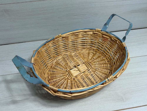 Vintage wicker basket oval - wicker,