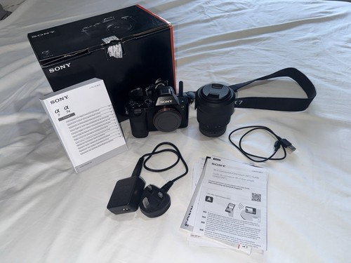 Sony alpha mirrorless - a7,