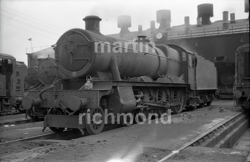 Southall shed 6999 capel - southall,