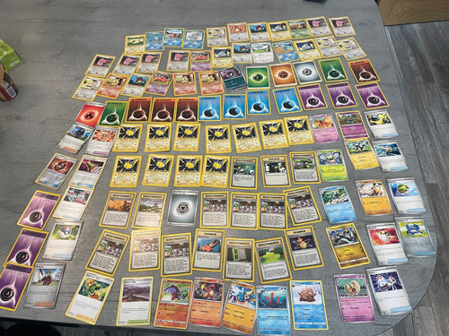 Pokemon cards bundle job - bundle, lot