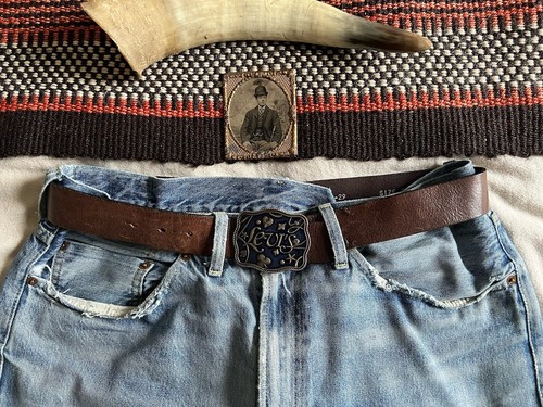 Levi leather belt - levi's, 34"