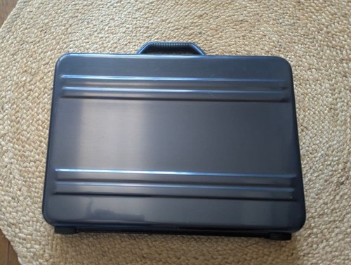 Zero halliburton aluminum - zero,