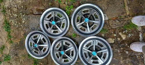 Ford thunderbird hub cap wheel - hub,