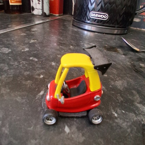 Model car little resin - car,