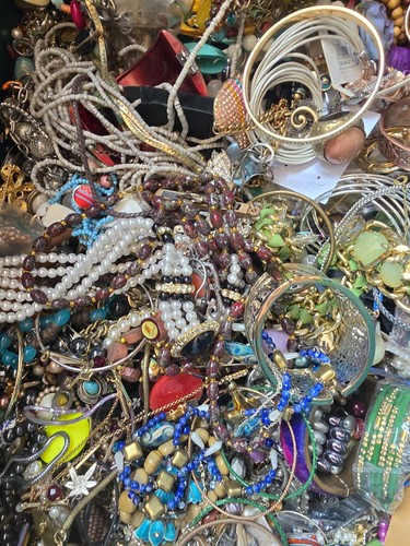 Unsorted costume jewellery job - unsorted,