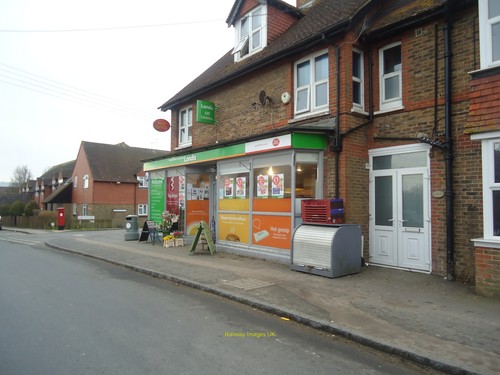 Photo plumpton green - photo,