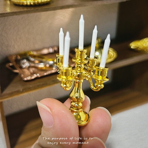 Scale dolls house - 1:12,