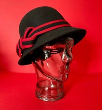 Vintage 1950s style black red