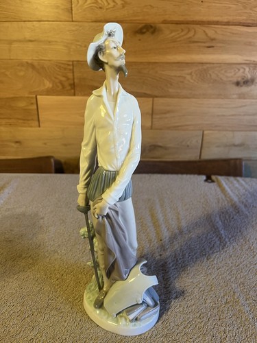 Lladro don quixote standing - lladro,