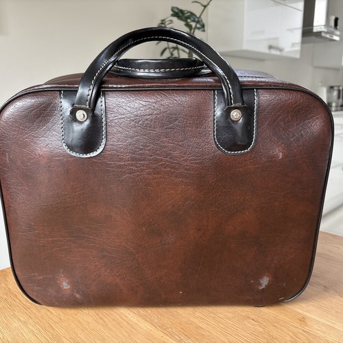 Lawn bowls brown faux leather - brown,