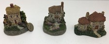 Cottage Figurines Set x3