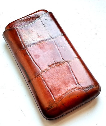 Antique crocodile leather - antique,