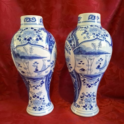 Antique pair delft - pair, style