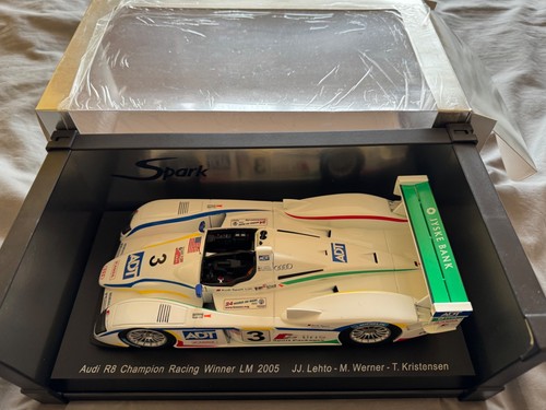 Spark 2005 audi r10 - 1:18,