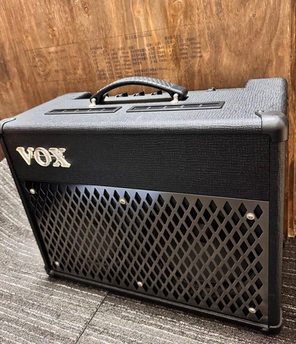 Vox da20 guitar amplifier - vox,