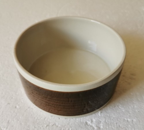 Cream with brown band - with,