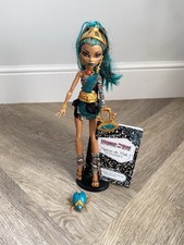 100% Complete Mattel Monster High Nefera de Nile Doll 1st Wave With Ring +Stand