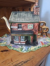 Handmade Rovers Return Teapot In Excellent Condition coronation street