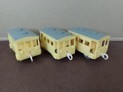 Three yellow brake vans - three,