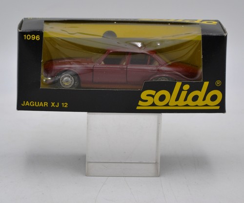 Die cast jaguar - die,