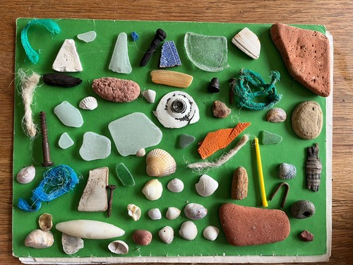 Beach finds craft collage - 60+,