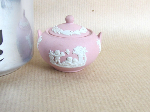 Wedgwood pink jasper miniature - wedgwood,