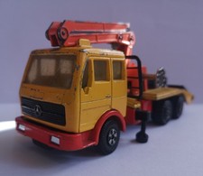 Matchbox Super Kings K-43 Mercedes Log Transporter