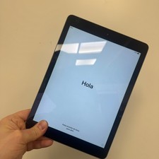 Apple iPad Air 1st Gen Space