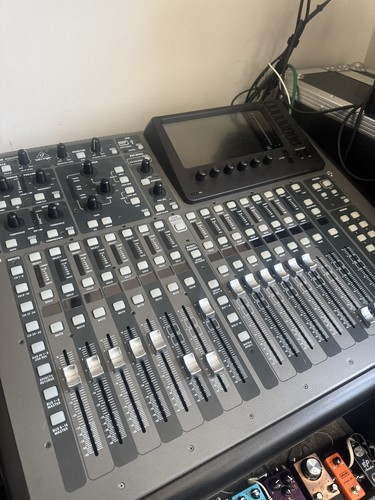 Behringer x32 compact - x32,