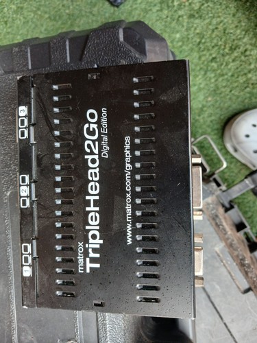 Matrox dualhead2go box - matrox,