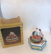Enesco Music Box That Plays A Tune, While Train Goes Around. 1981 Vintage 