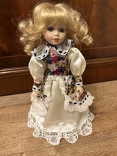 VTG porcelain doll Marie from