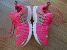 NIKE AIR  PRESTO   TRAINERS SIZE UK 3.5