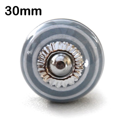 Small chic cupboard door - , knobs