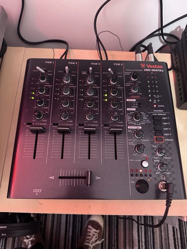 Vestax vmc 004fxu mixer - vestax,