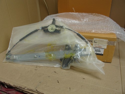 Dfy05859x front right window - front,