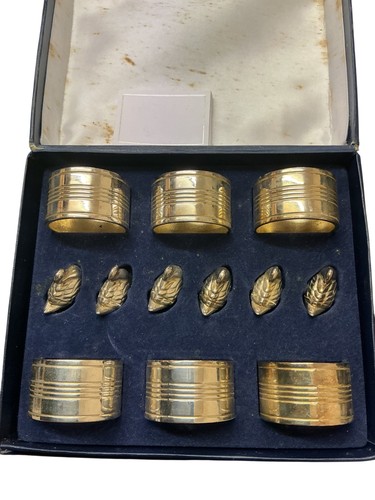 Gold tone metal napkin - napkin, ring