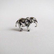 Tiny elephant figurine - ,, solid