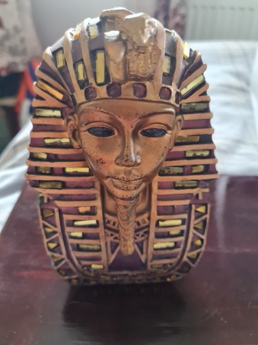 Resin mask tutankhamen - resin,
