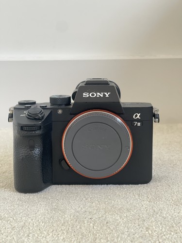 Sony alpha iii - sony,