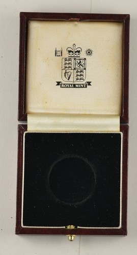 Royal mint empty - royal, /