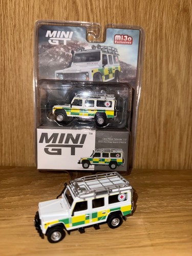 British ambulance land - 1:64,