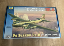 L283 Zvezda Model Kit 7264 - Petlyakov Pe-8 - 1/72