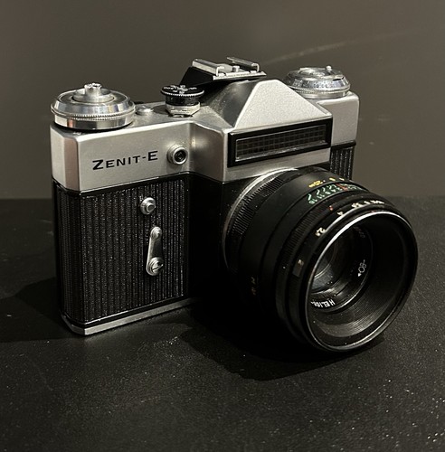 Zenit silver - 35mm, slr