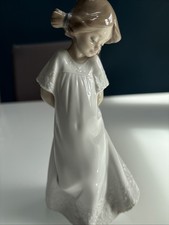 LLADRO Nao Figurine. Pretty