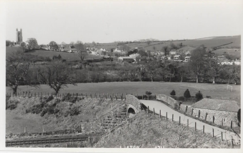 Lifton village postcard - village, rp