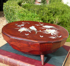 Wooden box inlaid Handcarved
