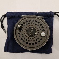 Orvis Battenkill 8/9 Disc Fly Fishing Reel with Pouch And Line