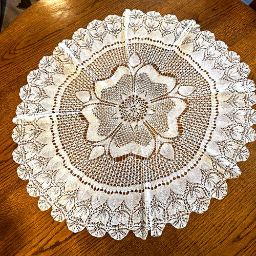 Vtg hand knitted lace - lace, "tudor