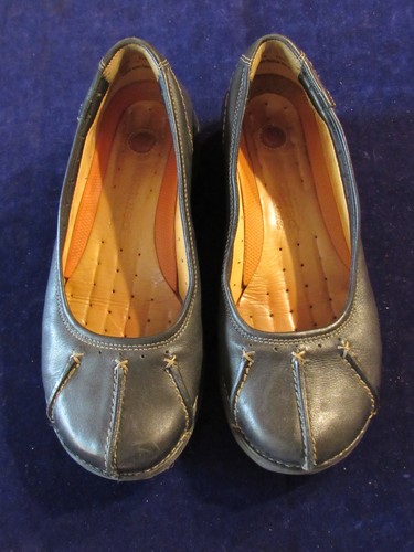 Clark women shoe - size, 6